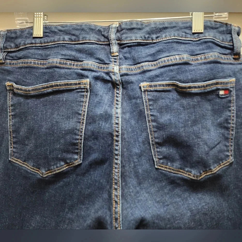 Tommy Hilfiger Jeans Women's 12 Raleigh High Rise Dark Wash Blue - Picture 2 of 12